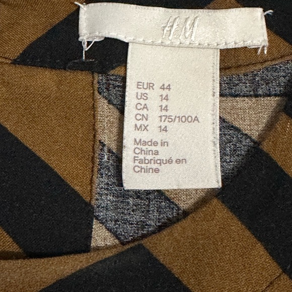 H&M geometric design dress - Picture 8 of 11